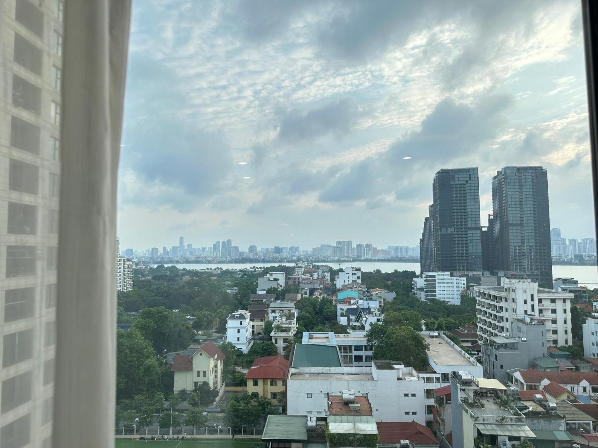 Westlake - D'le Roi Soleil Apartment Hanoi