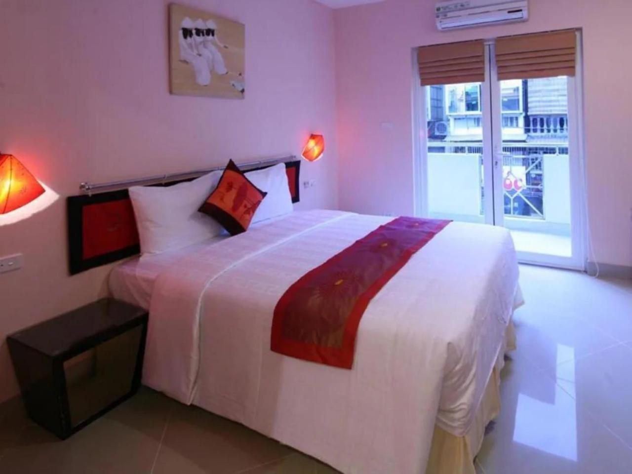 Rising Dragon Hotel 3*
