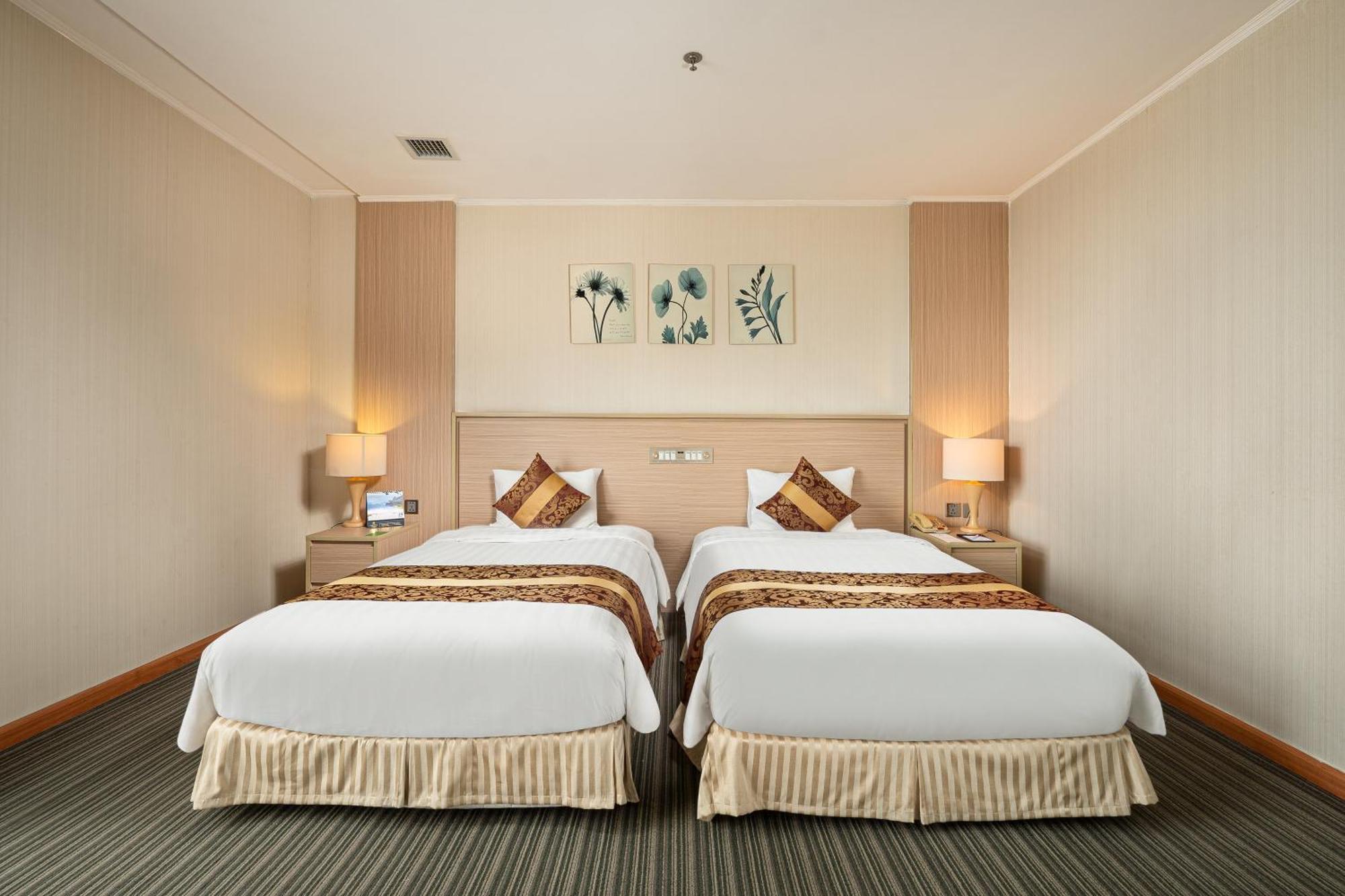 Hotel Candle 4*