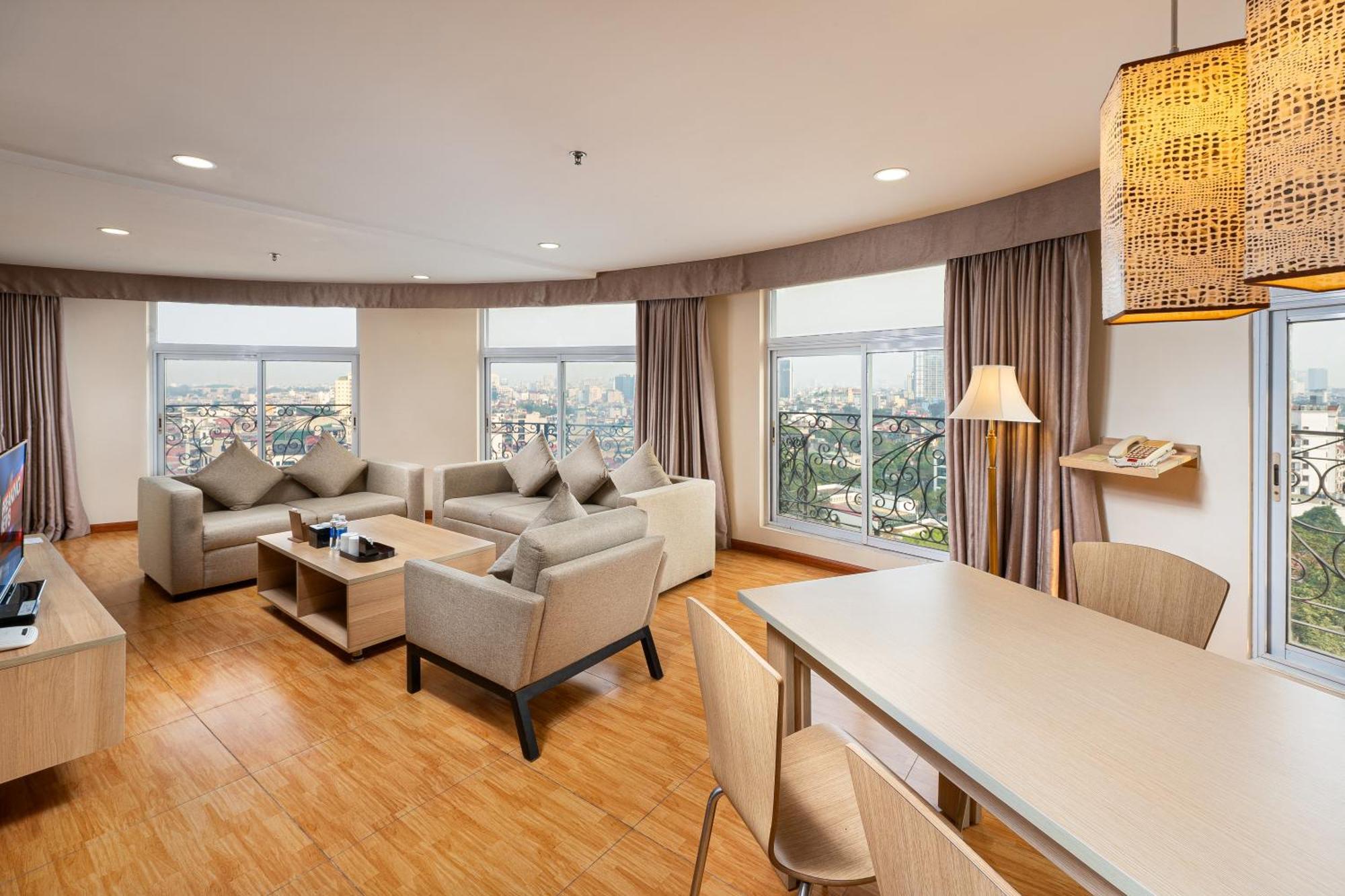 Candle Hotel 4*