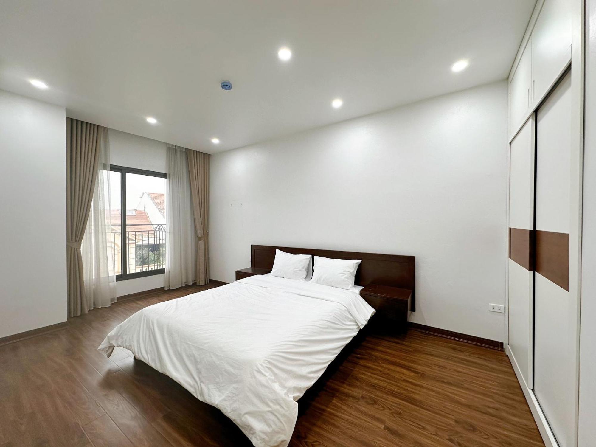Luxe Paradise Au Co Apartment Hanoi