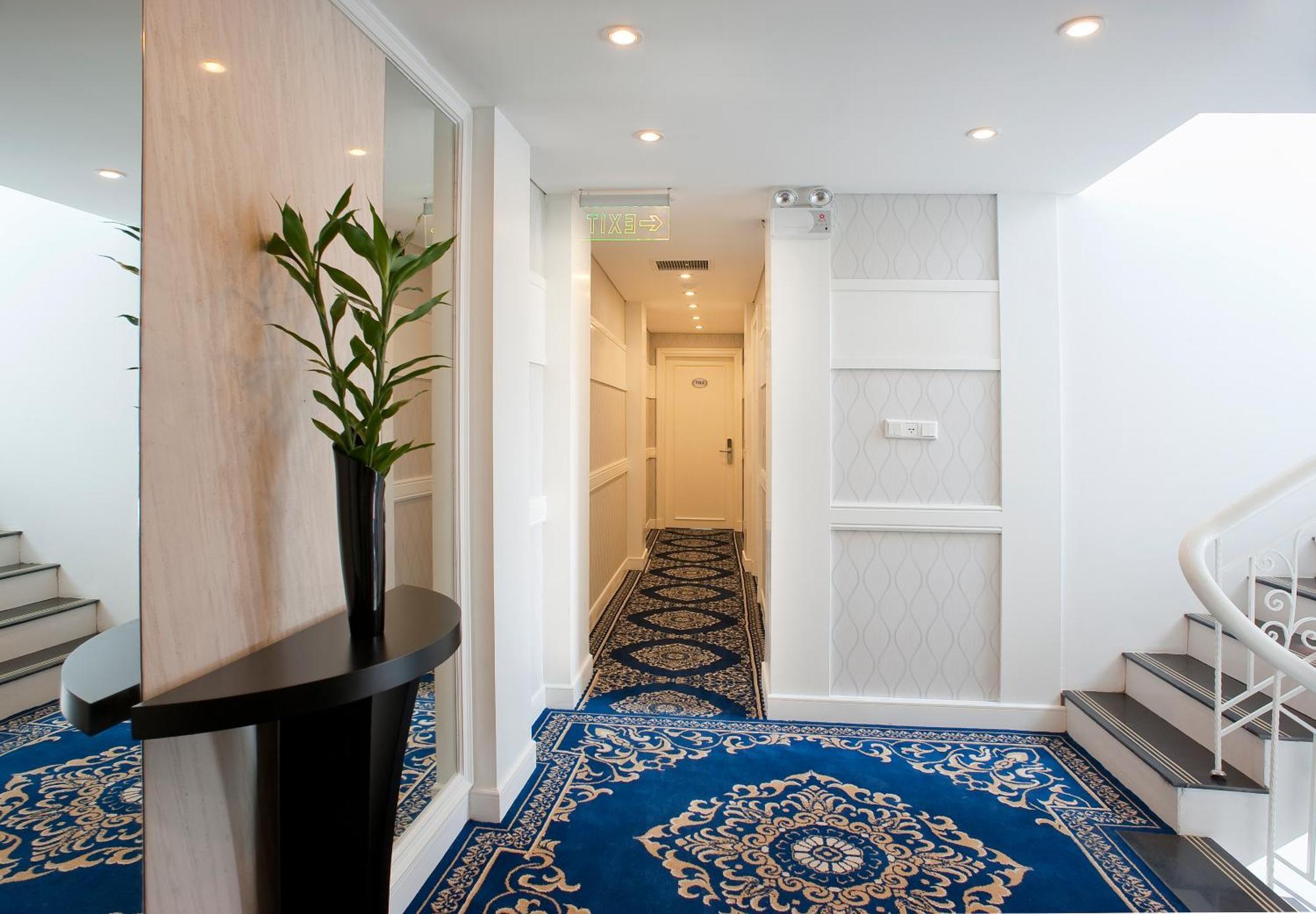 Victor Gallery & - Victor Group Hotel Hanoi