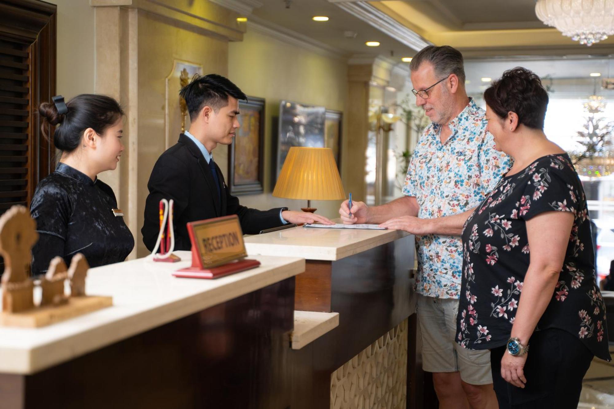 Hotel Paon & Hanoi