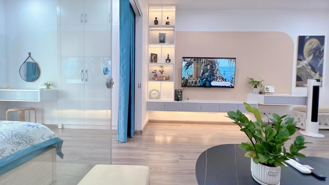 Hotel Dt Happy Homes - Luxury In Vinhomes Times 4*