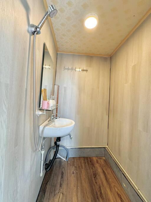 3 Bedroom - Hidden Gem - Balcony - Hoan Kiem Apartment