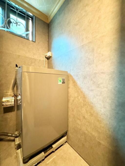 3 Bedroom - Hidden Gem - Balcony - Hoan Kiem Apartment Hanoi