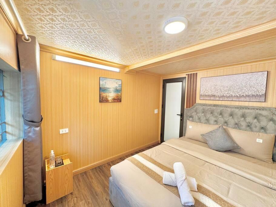 3 Bedroom - Hidden Gem - Balcony - Hoan Kiem * Hanoi