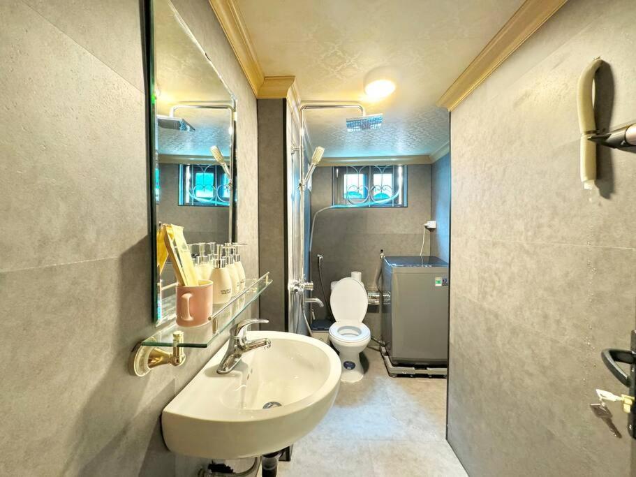 Apartment 3 Bedroom - Hidden Gem - Balcony - Hoan Kiem Hanoi