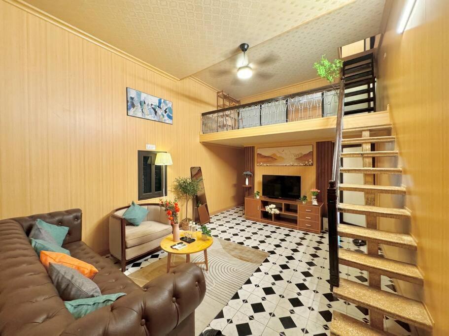 3 Bedroom - Hidden Gem - Balcony - Hoan Kiem *