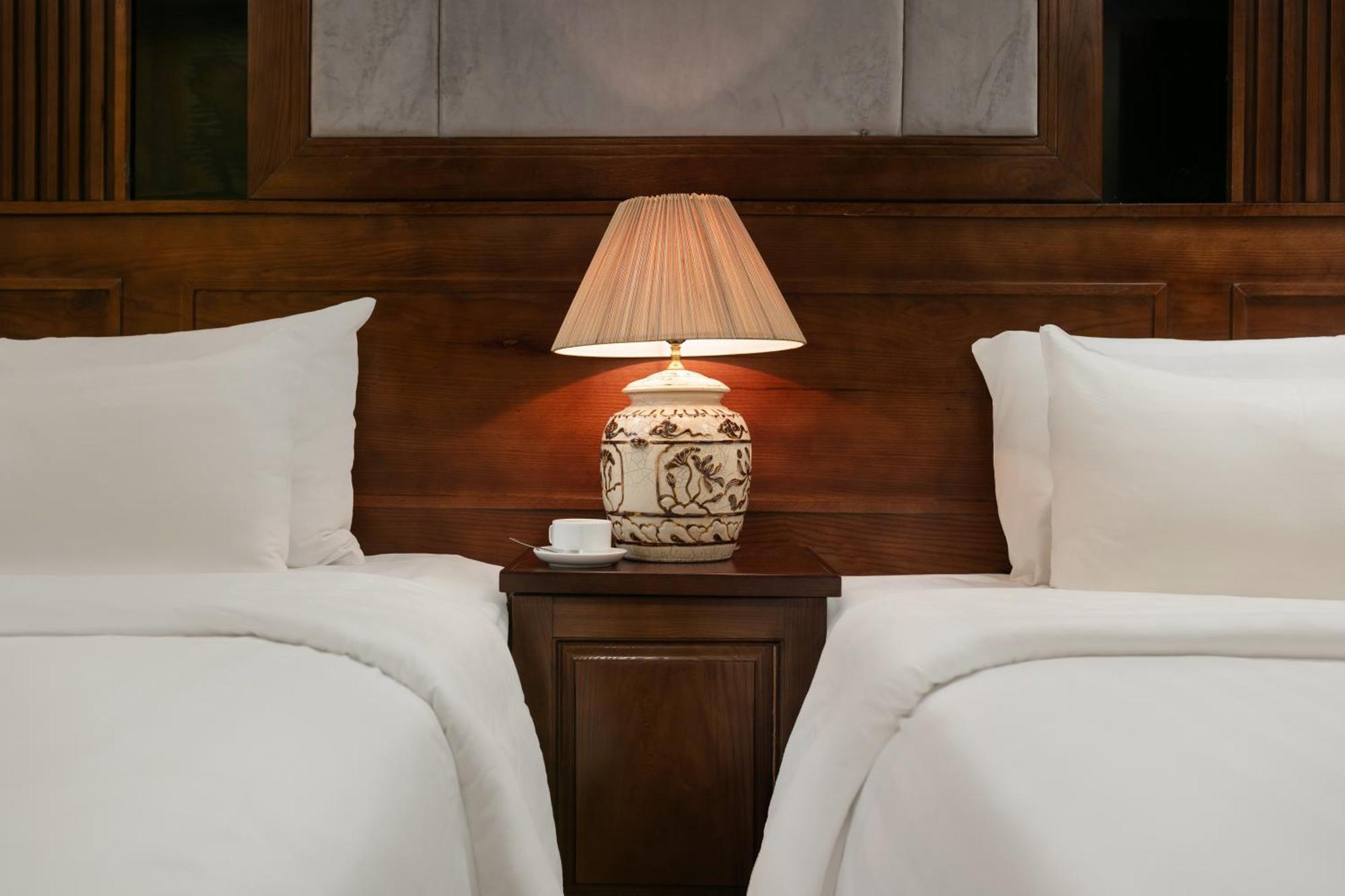 The West & Hotel 3*