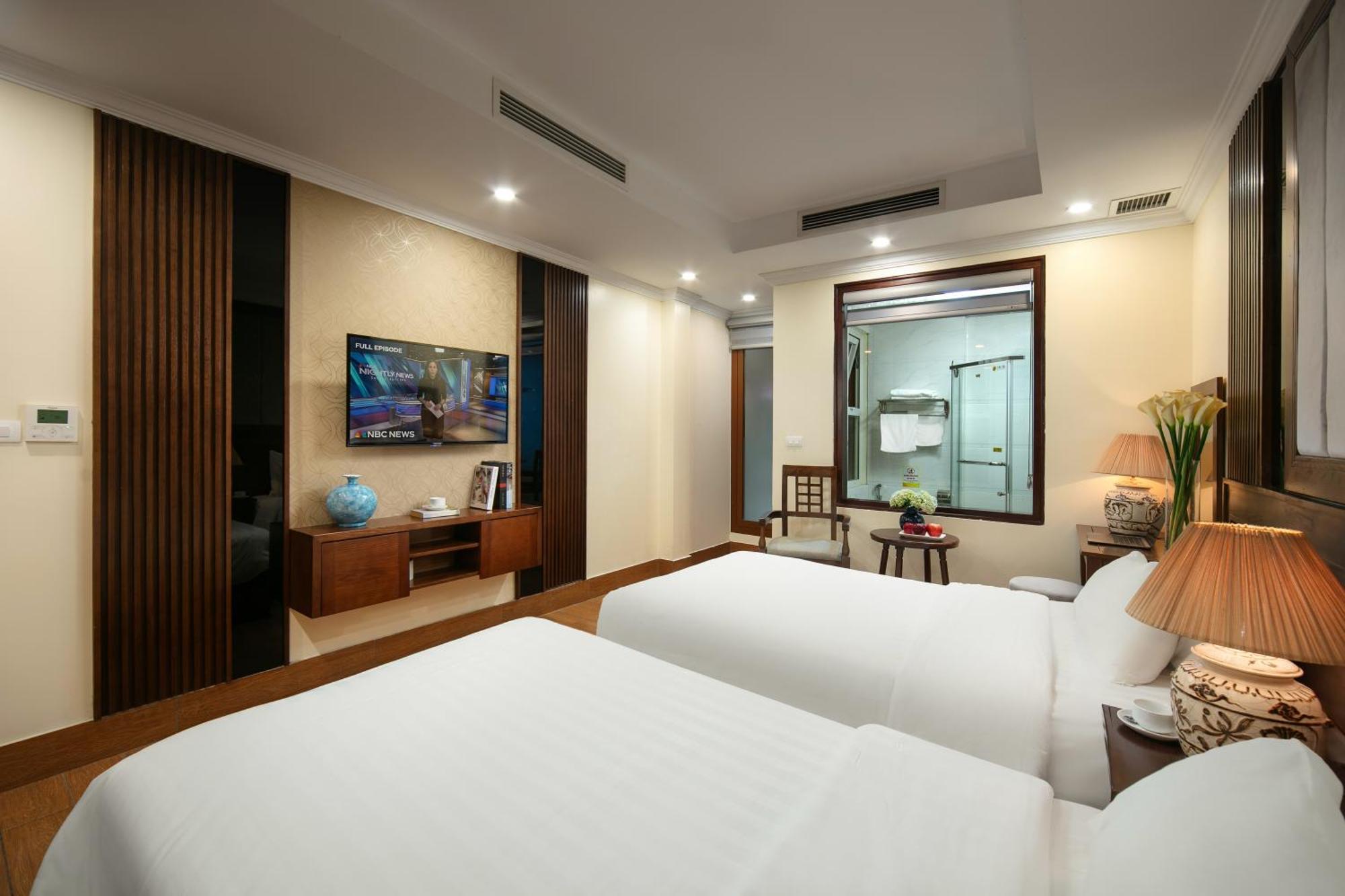 Hotel The West & Hanoi