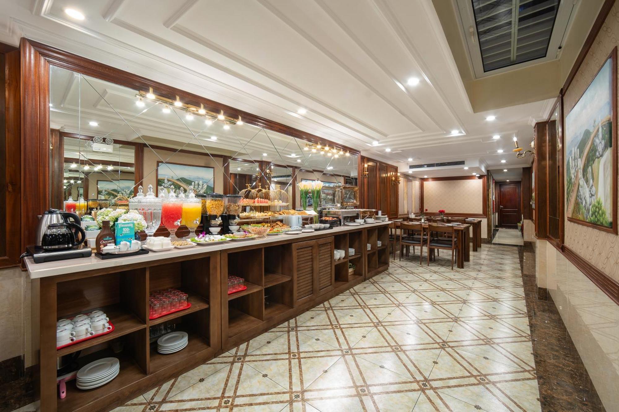 Hotel The West & 3*