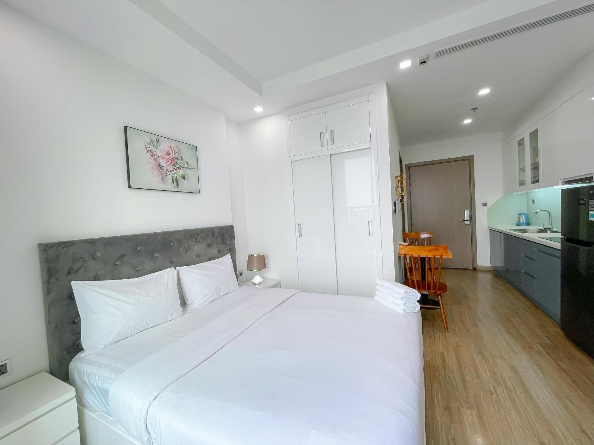 Rosee House -luxury In Vinhomes Greenbay Căn hộ *