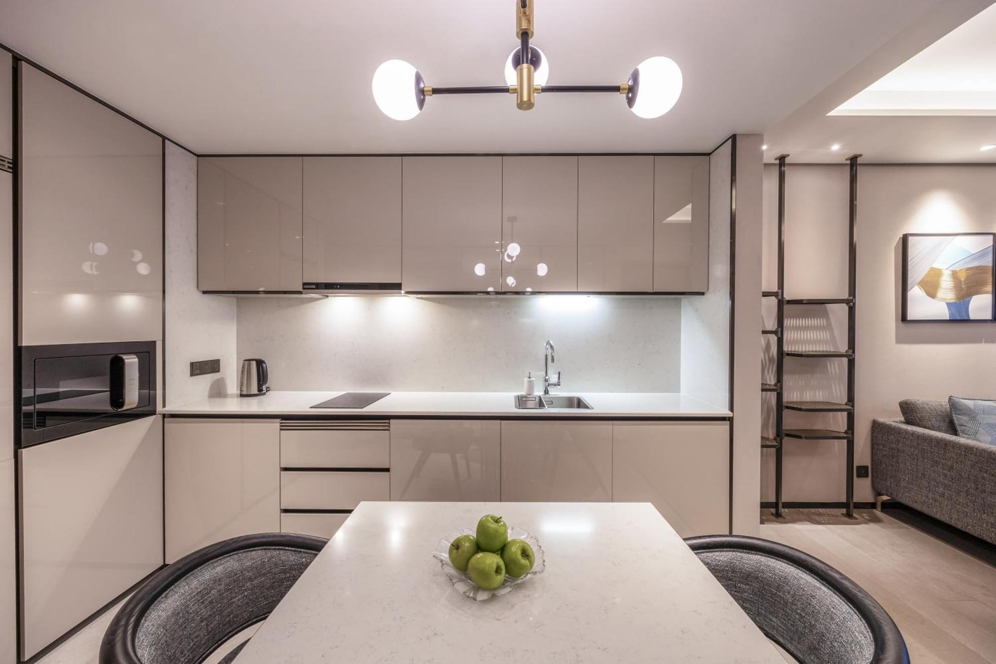 Fraser Apartment *