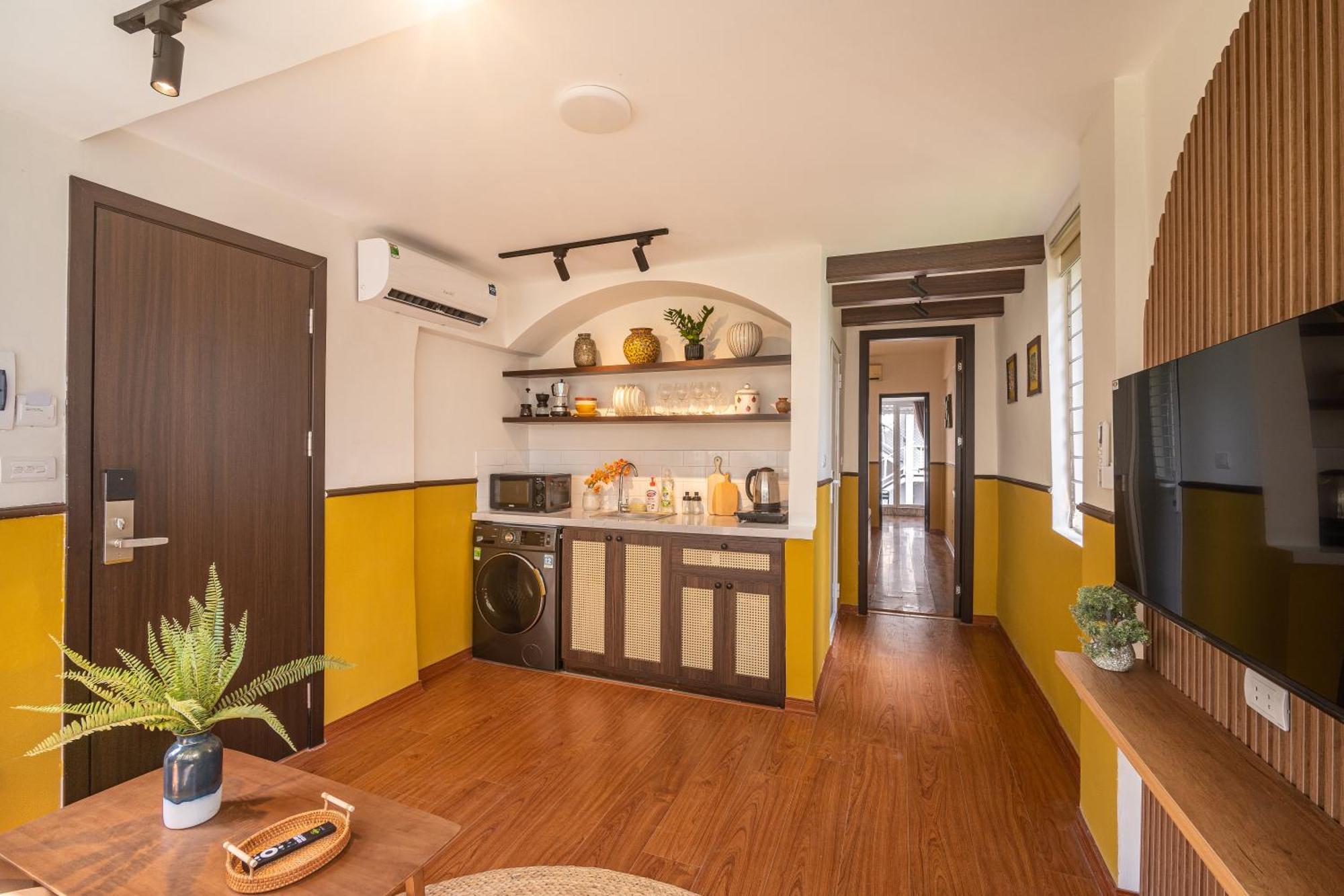Hoan Kiem 2br W/bathtub *