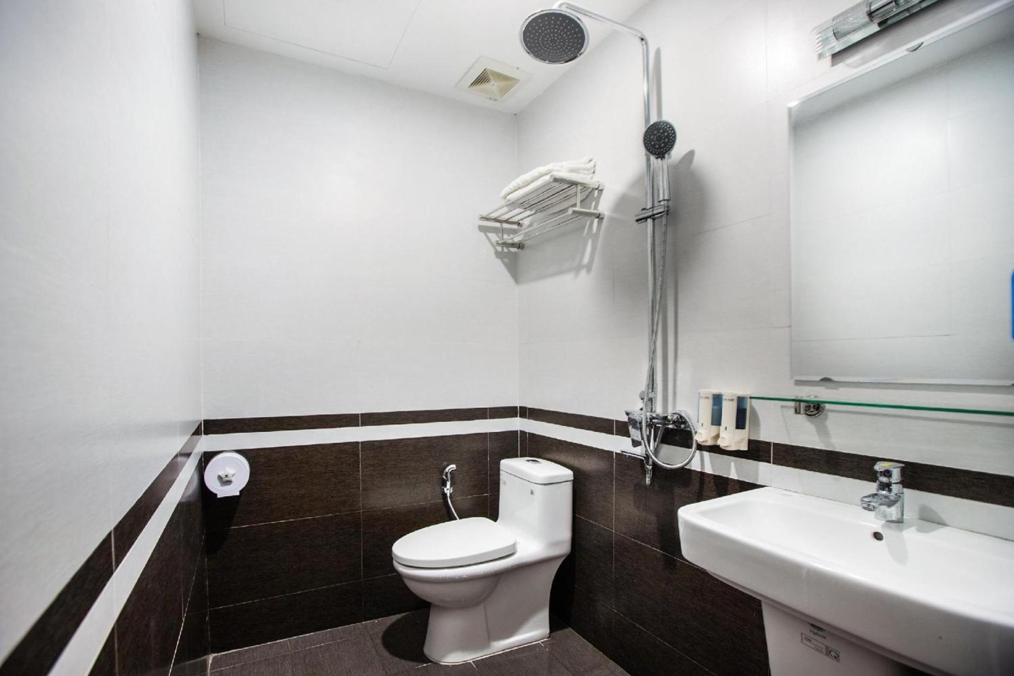 Khách sạn Giao Thông