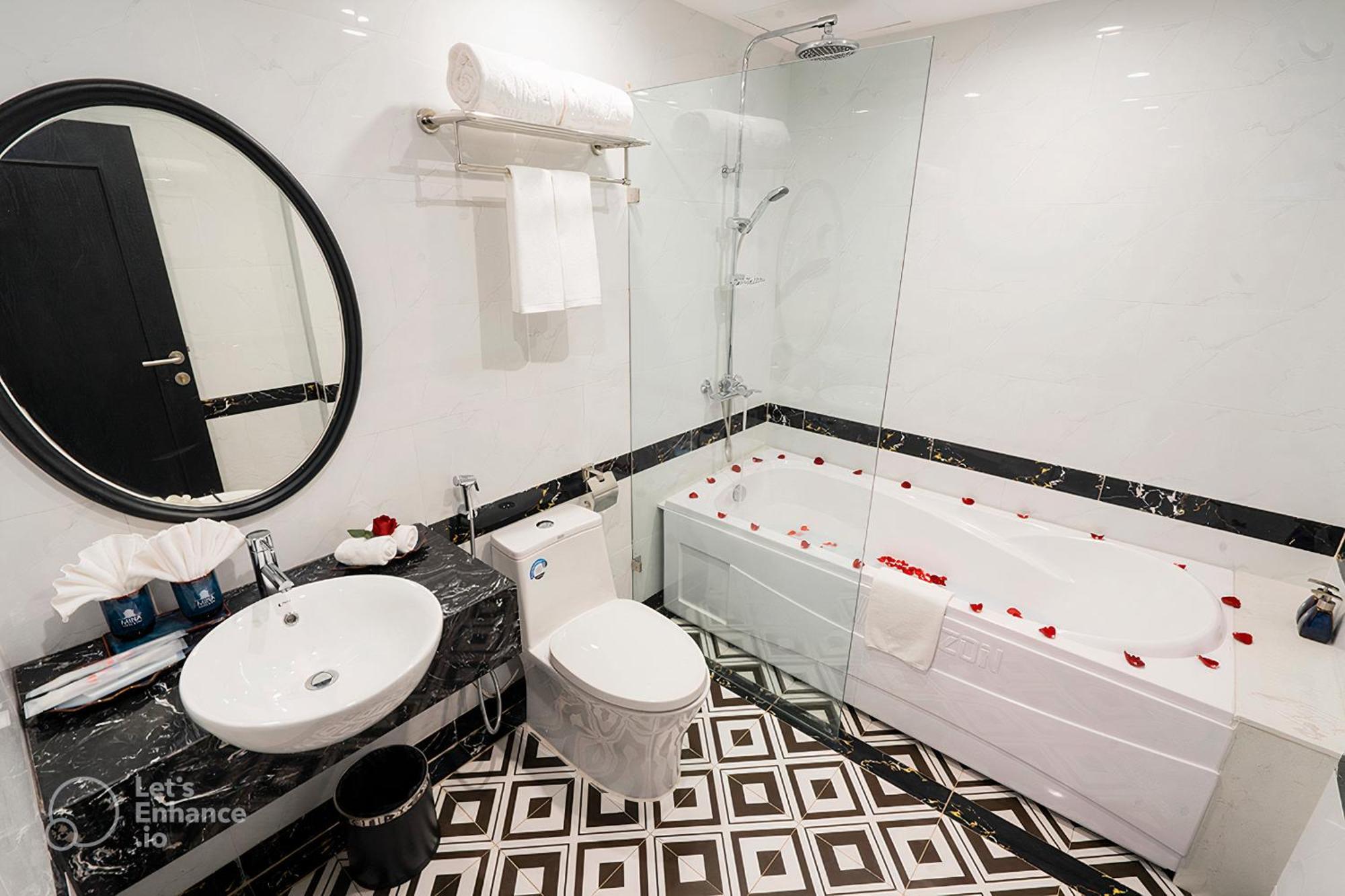 Hotel Mina And 4*