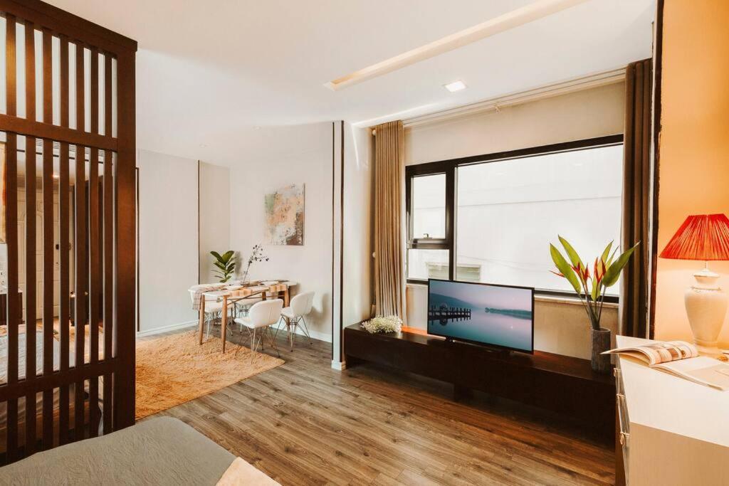 2 Beds - Elevator- Nearby Old Quarter Pangsapuri Hanoi