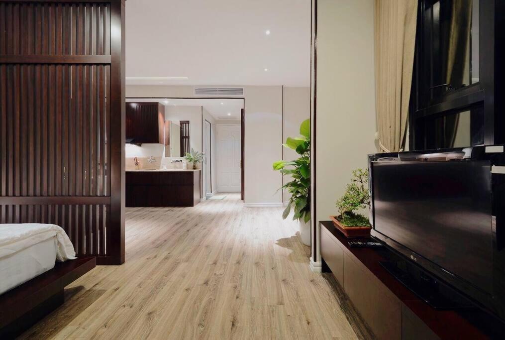 2 Beds - Elevator- Nearby Old Quarter * Hanoi