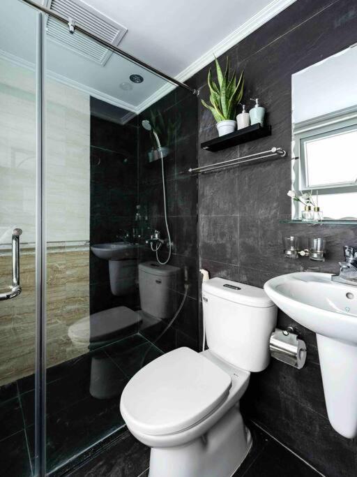 Roofrop Apartment- Elevator - Nearby Old Quarter Apartment Hanoi