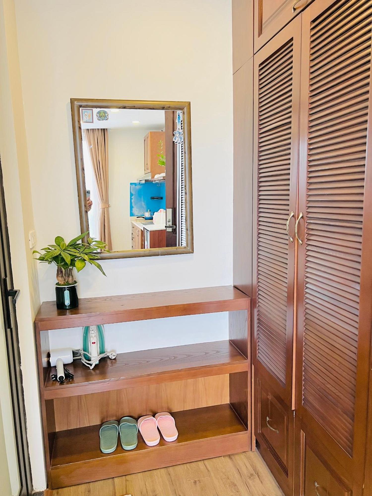 Apartamento T98 Westlake Quang An - Tay Ho Center Garden View Studio!