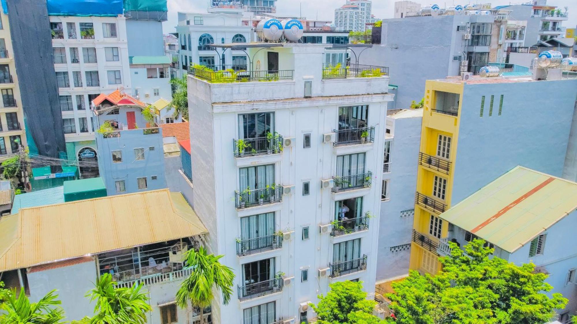 Apartamento T98 Westlake Quang An - Tay Ho Center Garden View Studio!