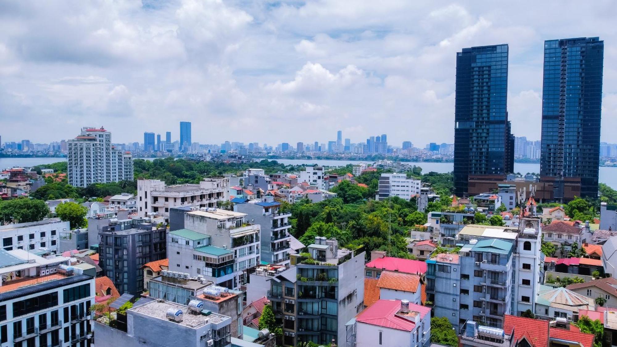 Apartment T98 Westlake Quang An - Tay Ho Center Garden View Studio! *
