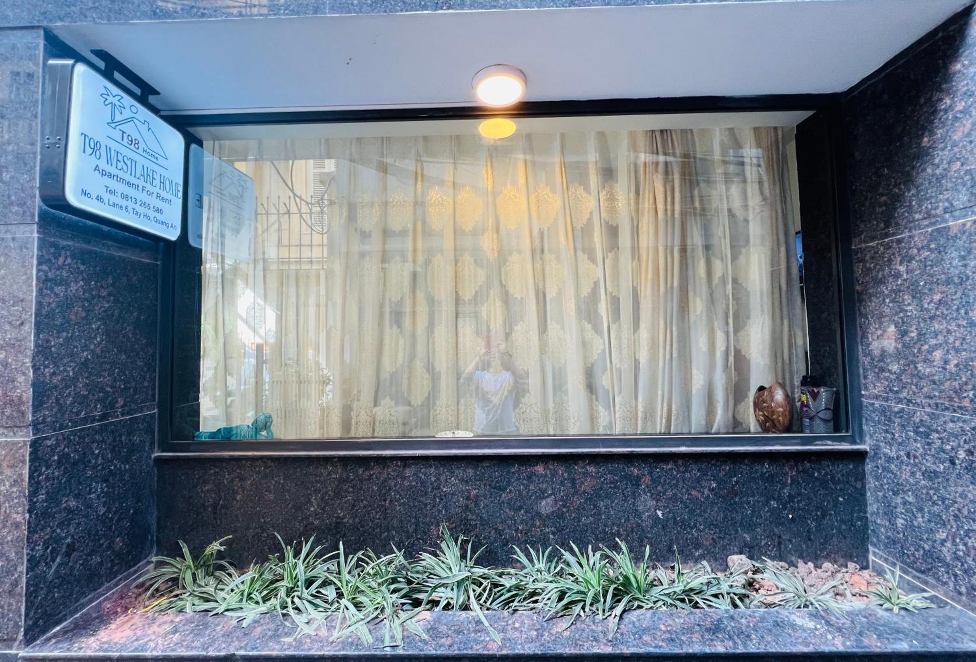 Apartamento T98 Westlake Quang An - Tay Ho Center Garden View Studio! Hanói