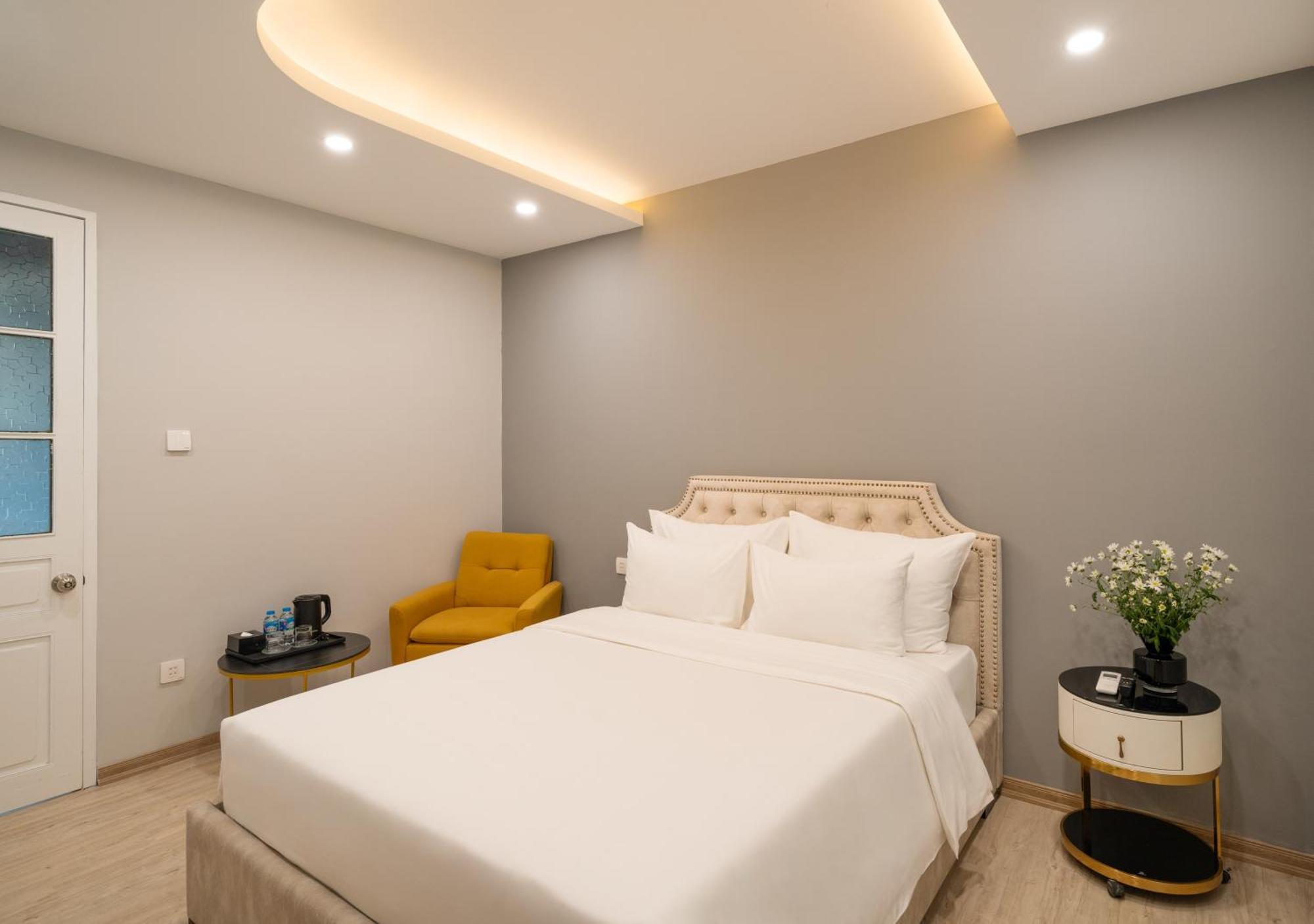 Apartment S *