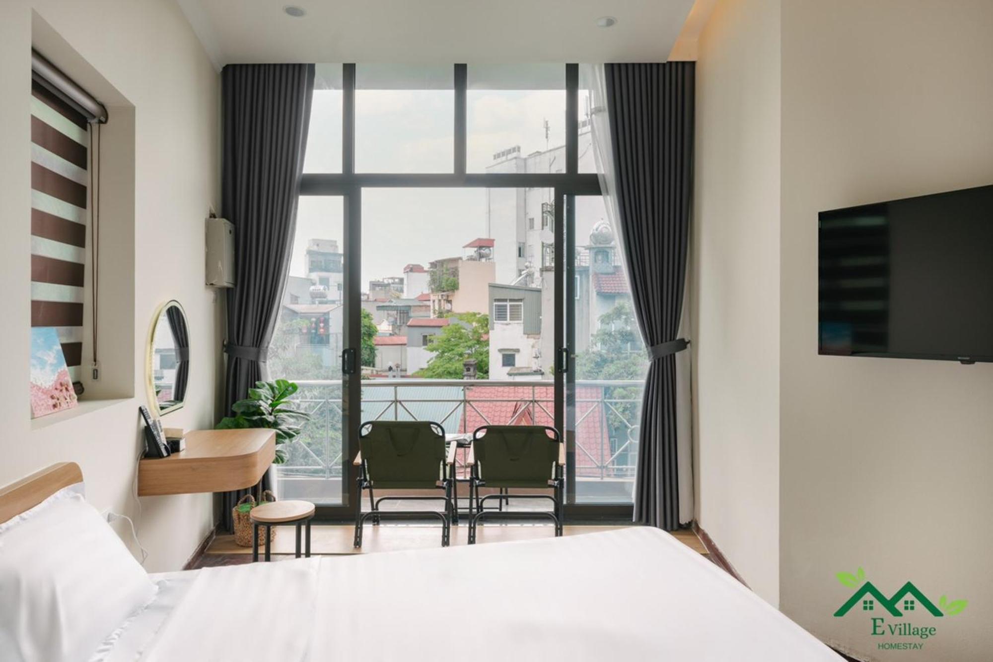 Hotel E Village
