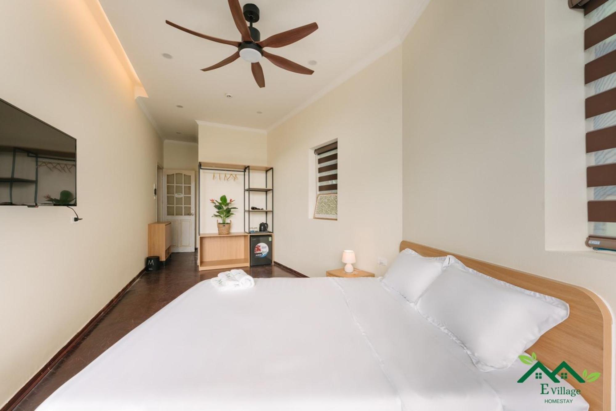 Hotel E Village