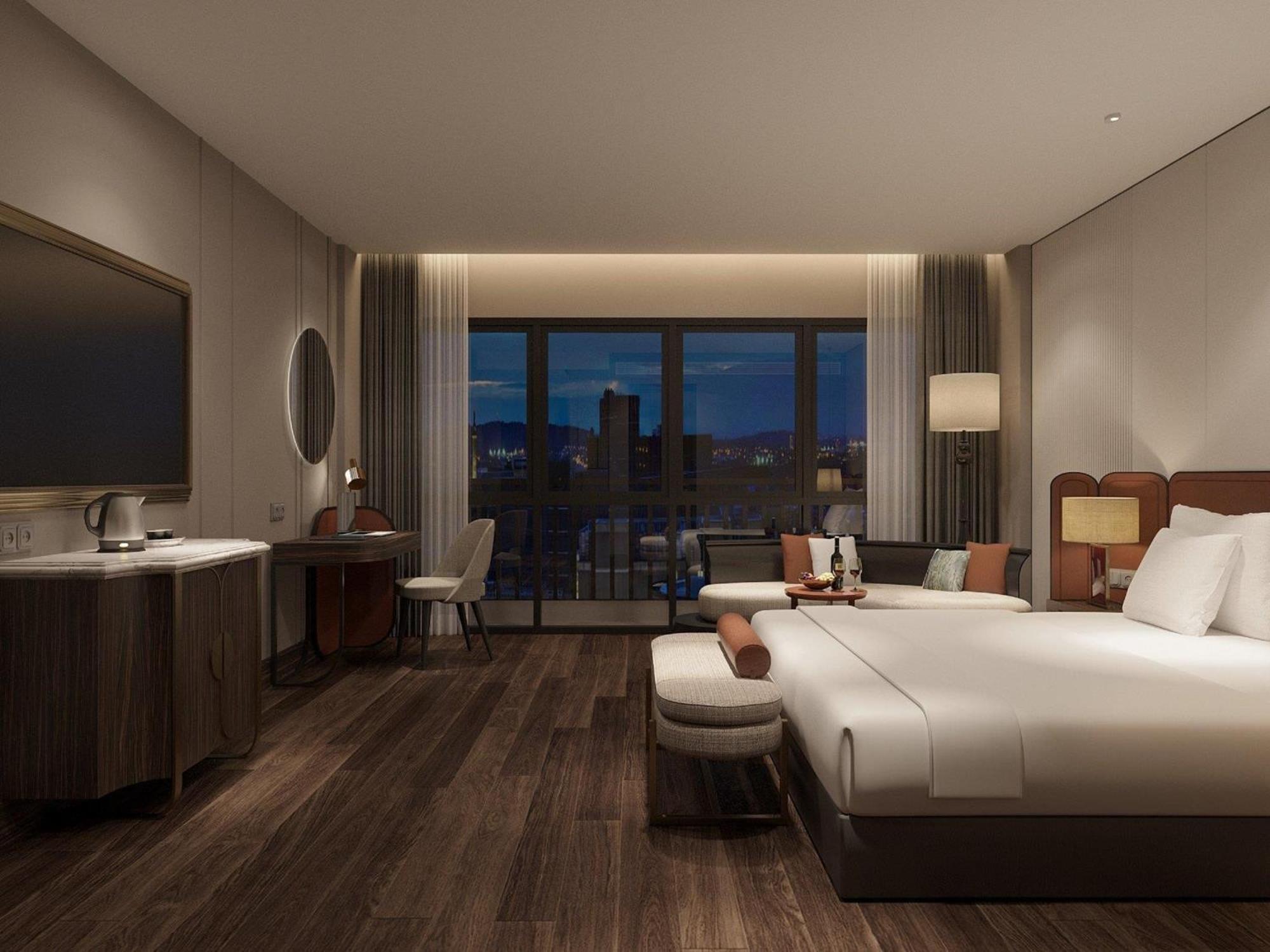Le Premier & Rooftop Bar Hotel Hanoi