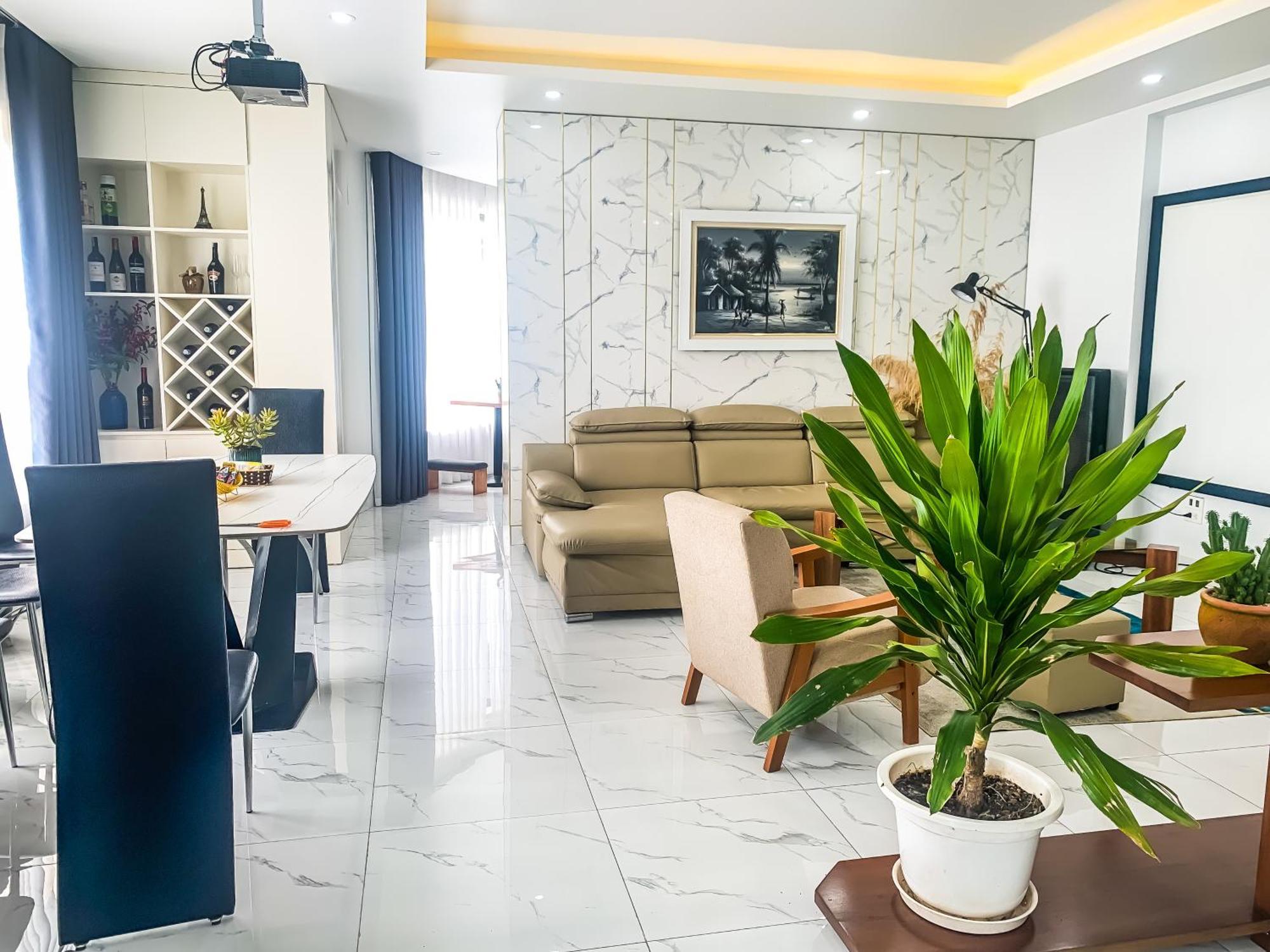 Line Long Bien - Serviced - Ngoc Thuy - Apartment