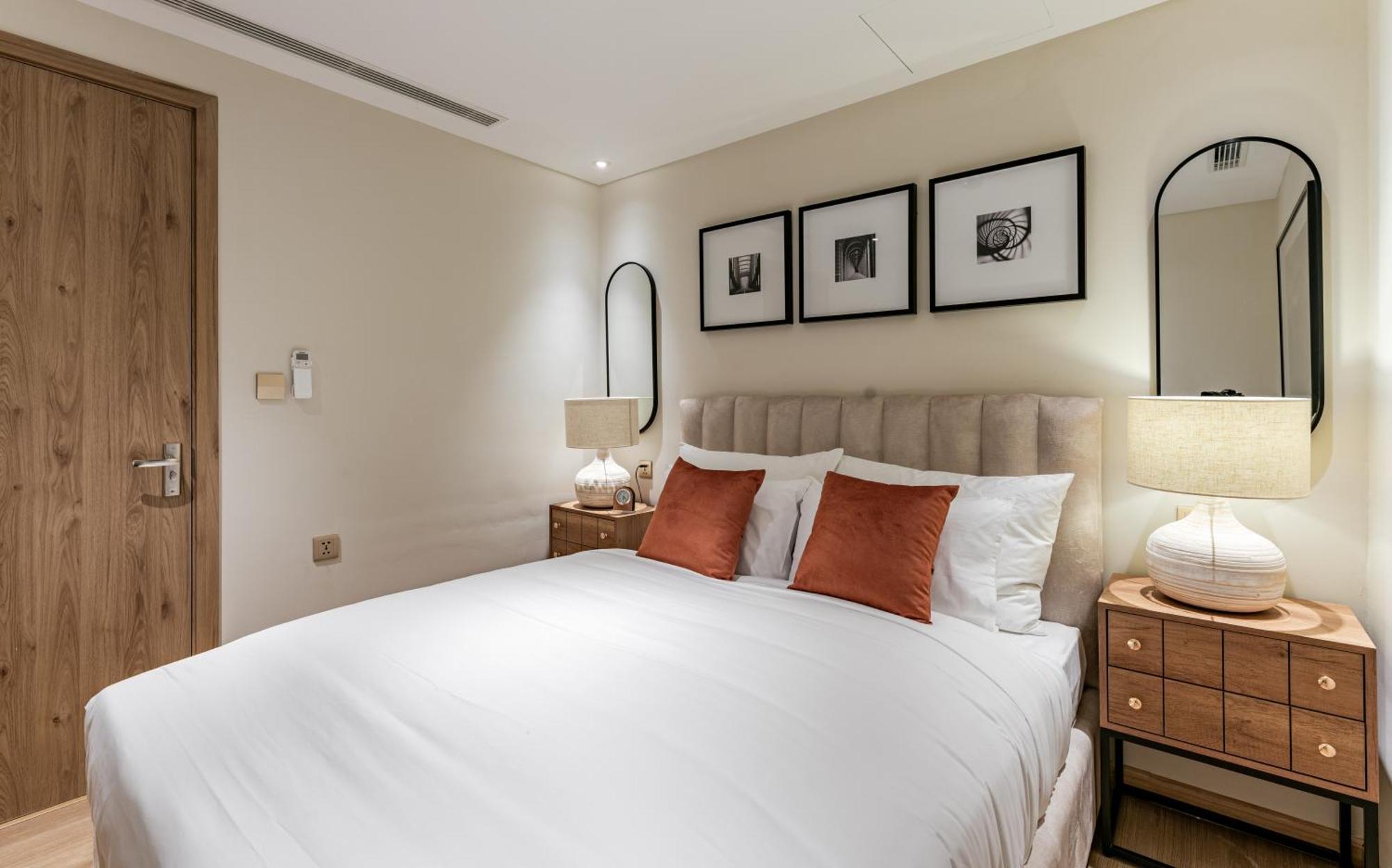 Harry's - The Zenith Apartment *