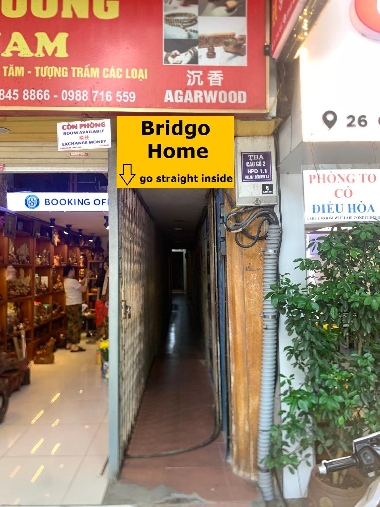 Bridgo - By Hoan Kiem Side Rumah tetamu Hanoi