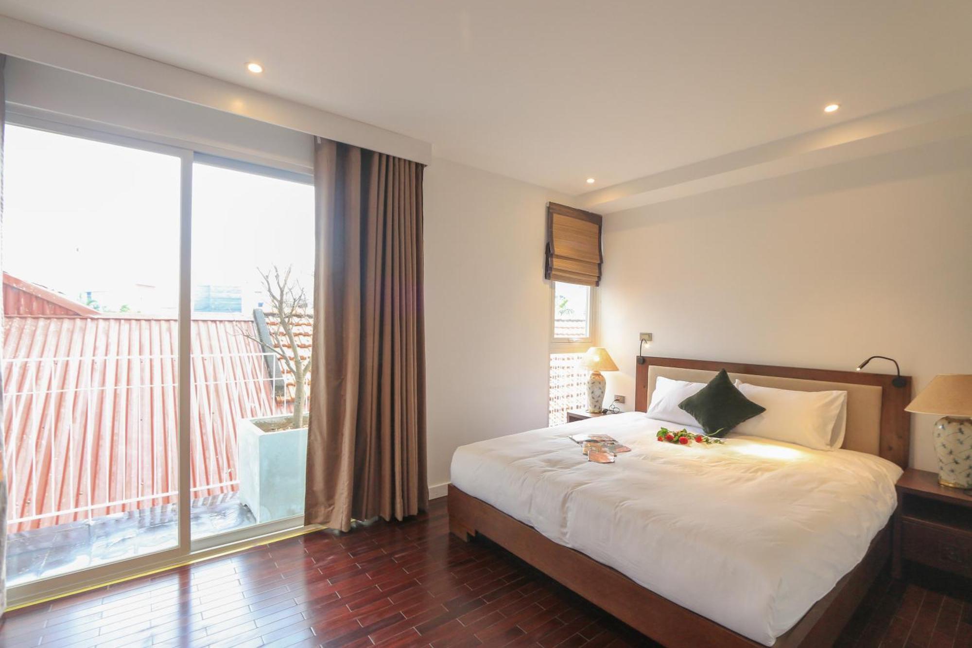 Seasons House 03 Bedroom For Rent In Westlake * Hanoi