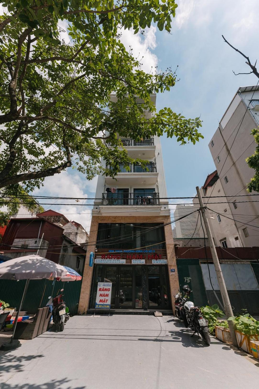 Ann's Ngoai Giao Doan