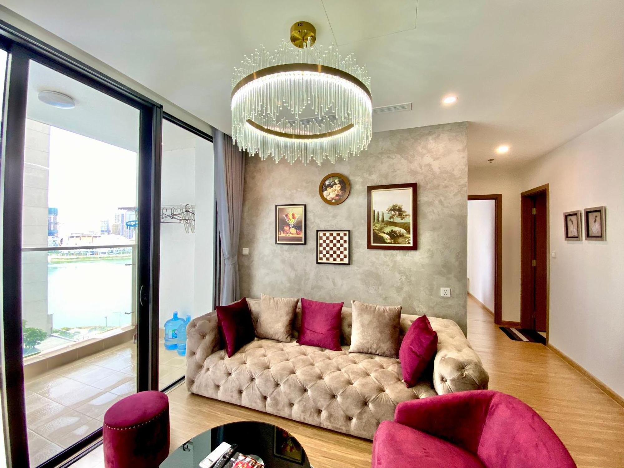 Apartment Jessamine Housing - Vinhomes Skylake