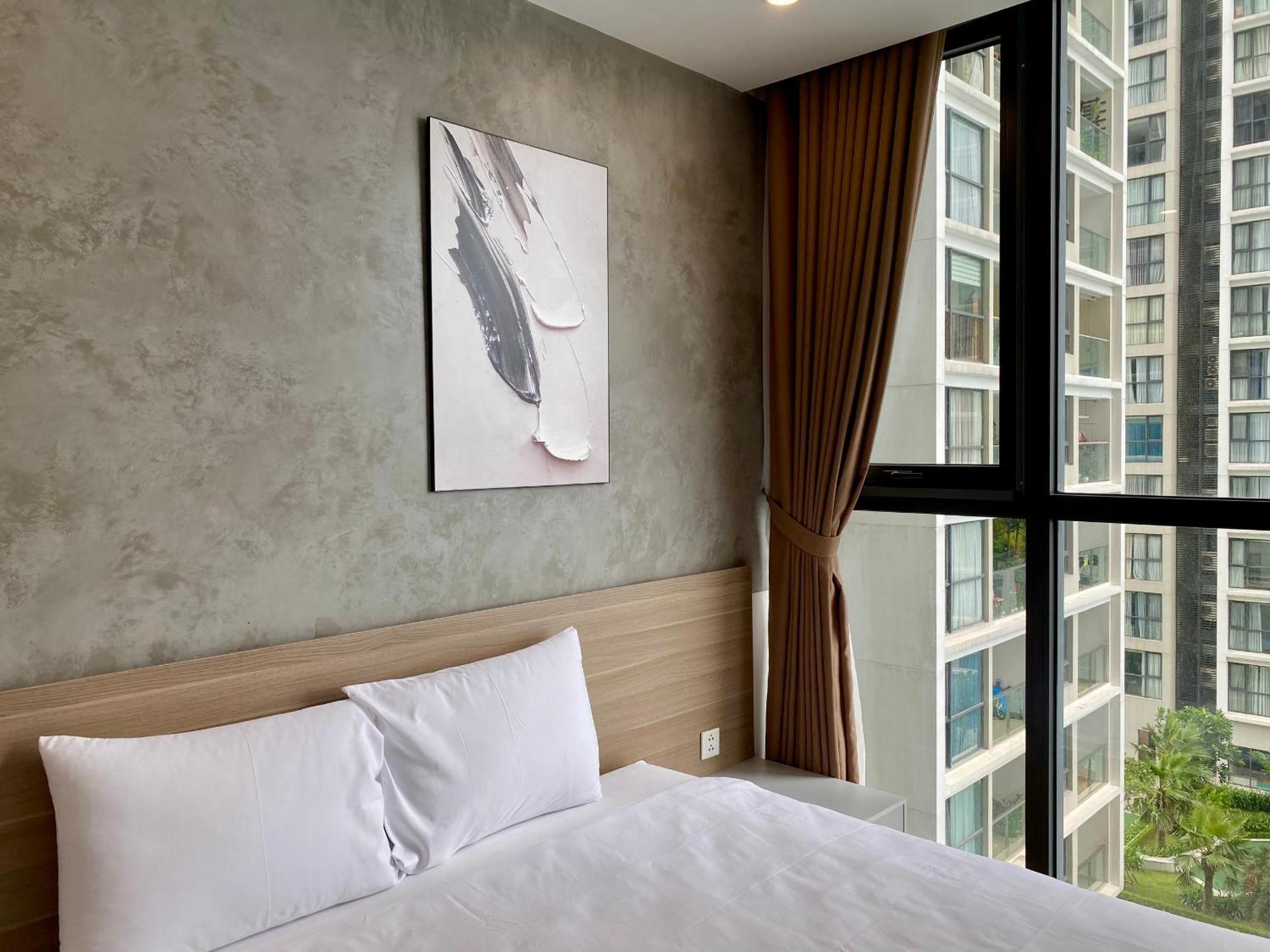 Apartment Jessamine Housing - Vinhomes Skylake *