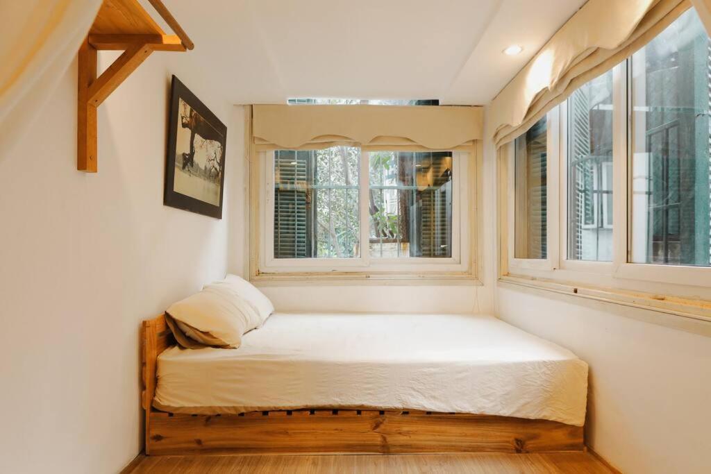 Vintage House In Of Old Quarter 2 Bedrooms With Healing Vibe Apartment