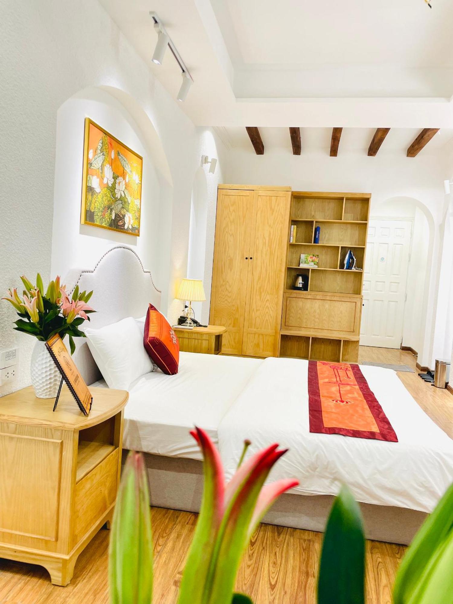Aparthotel La Mandarina & Travel At 13 Hang Hanh Street *
