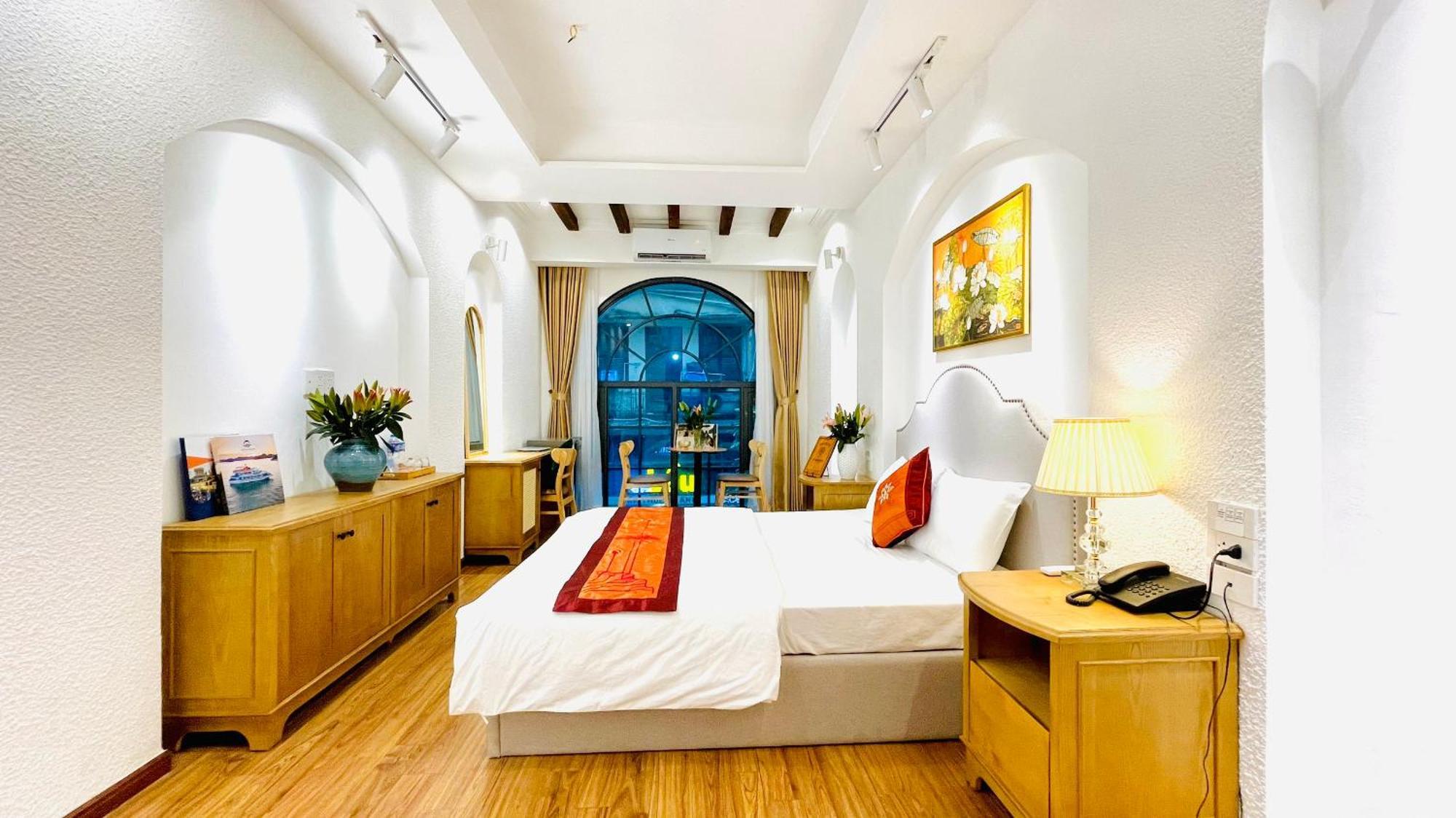 La Mandarina & Travel At 13 Hang Hanh Street Aparthotel Hanoi