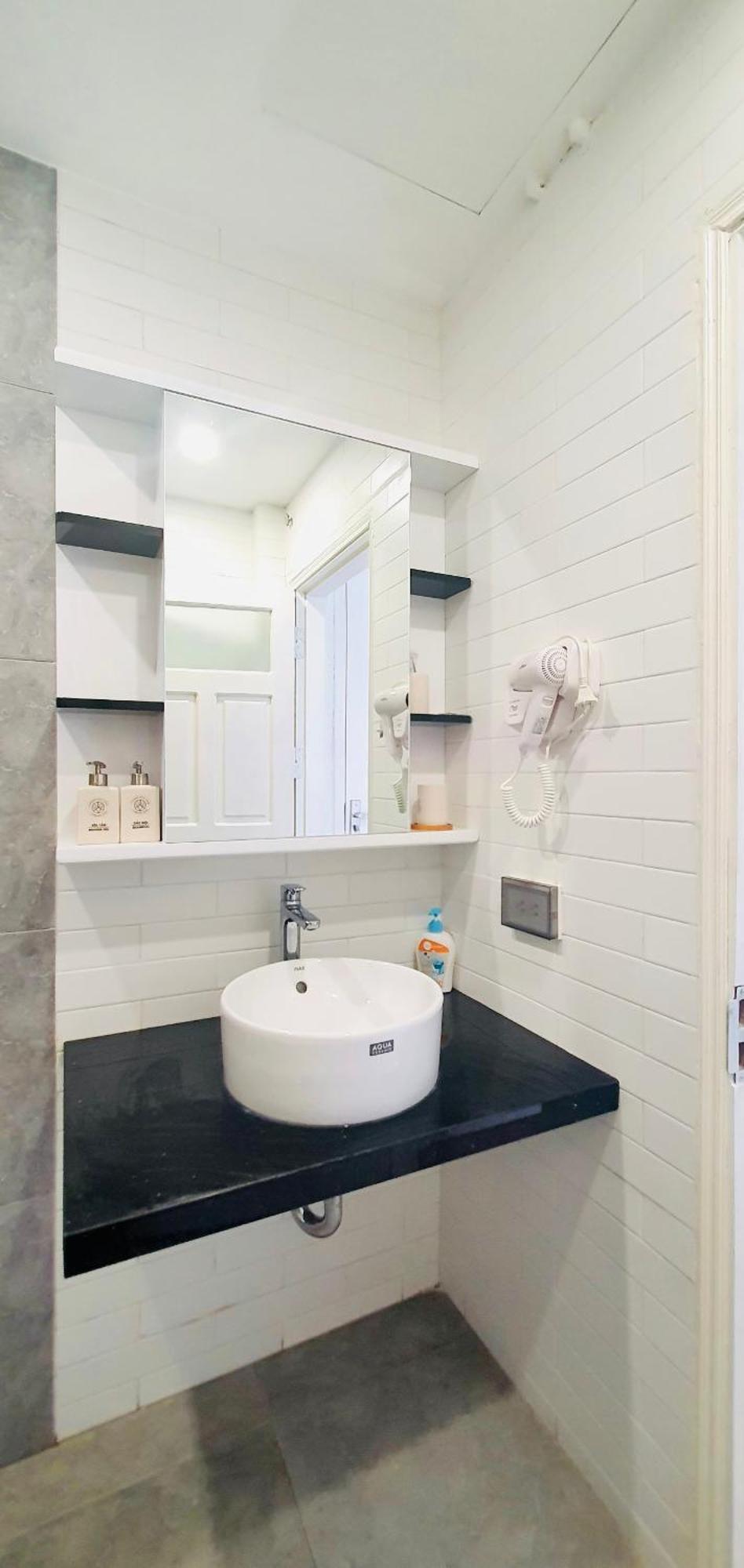 Aparthotel La Mandarina & Travel At 13 Hang Hanh Street *