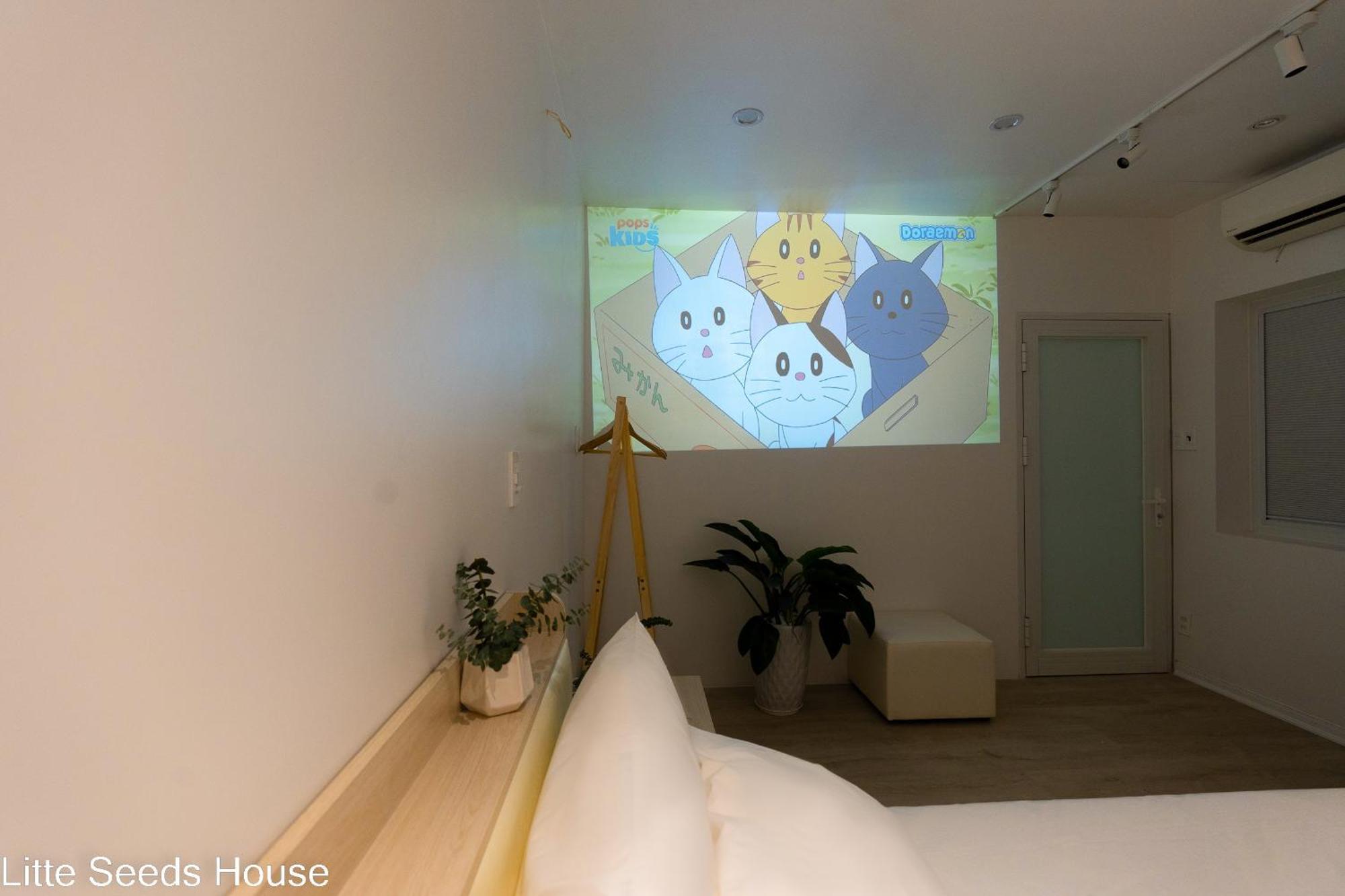 Little Seeds House-hanoi, 4brs,cinema, Old Quarter *