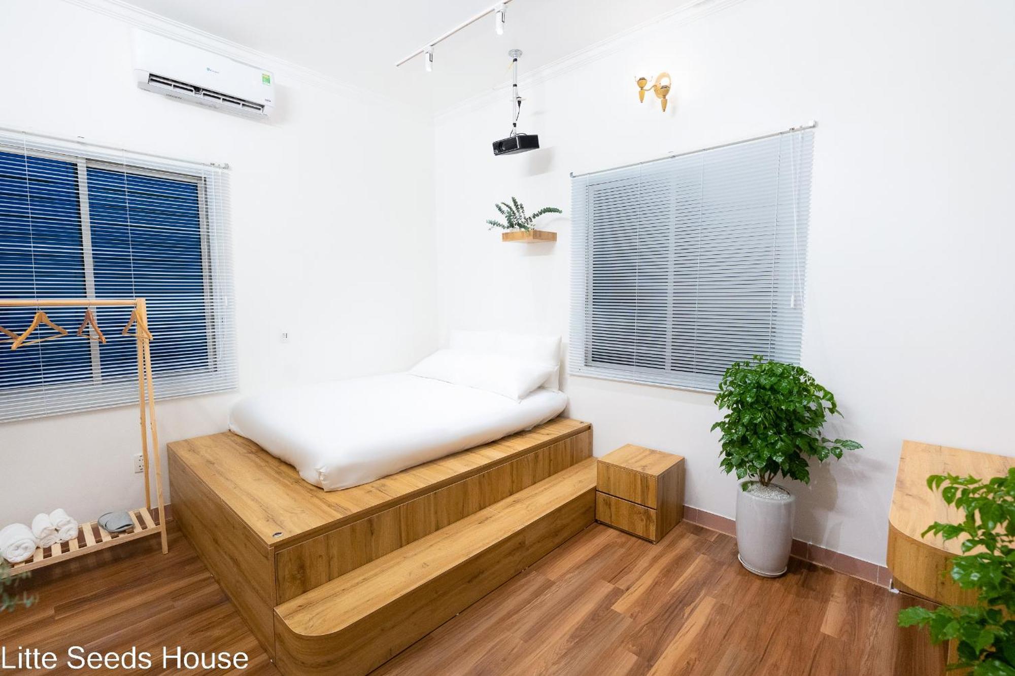 Bahay bakasyunan Little Seeds House-hanoi, 4brs,cinema, Old Quarter *