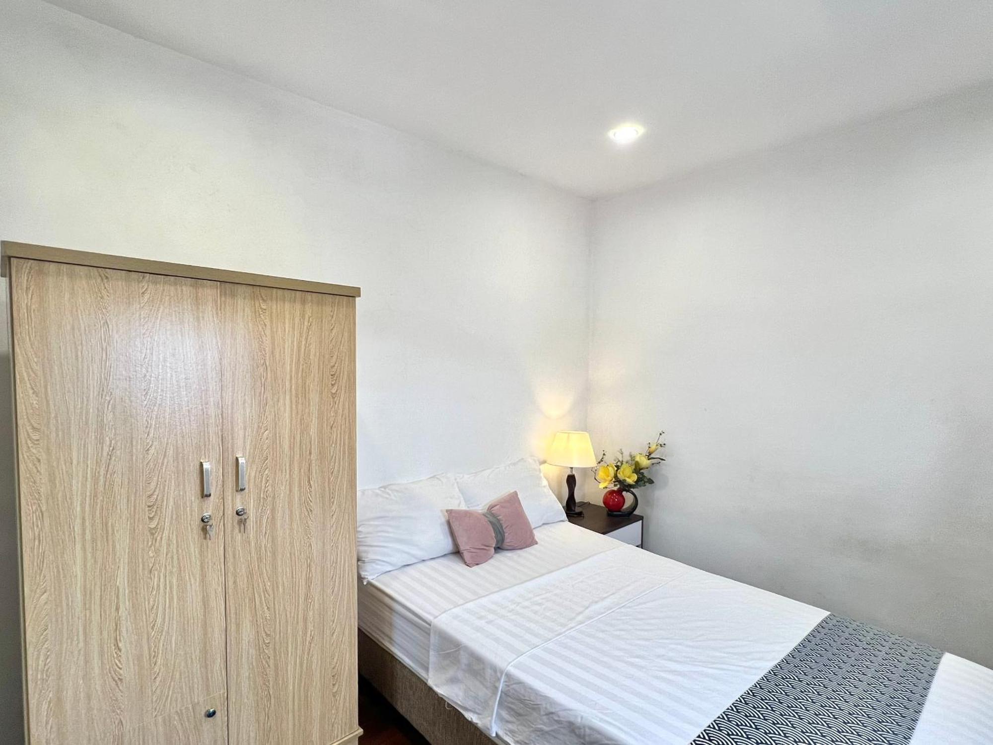 Ivy & - 24h Hotel Hanoi