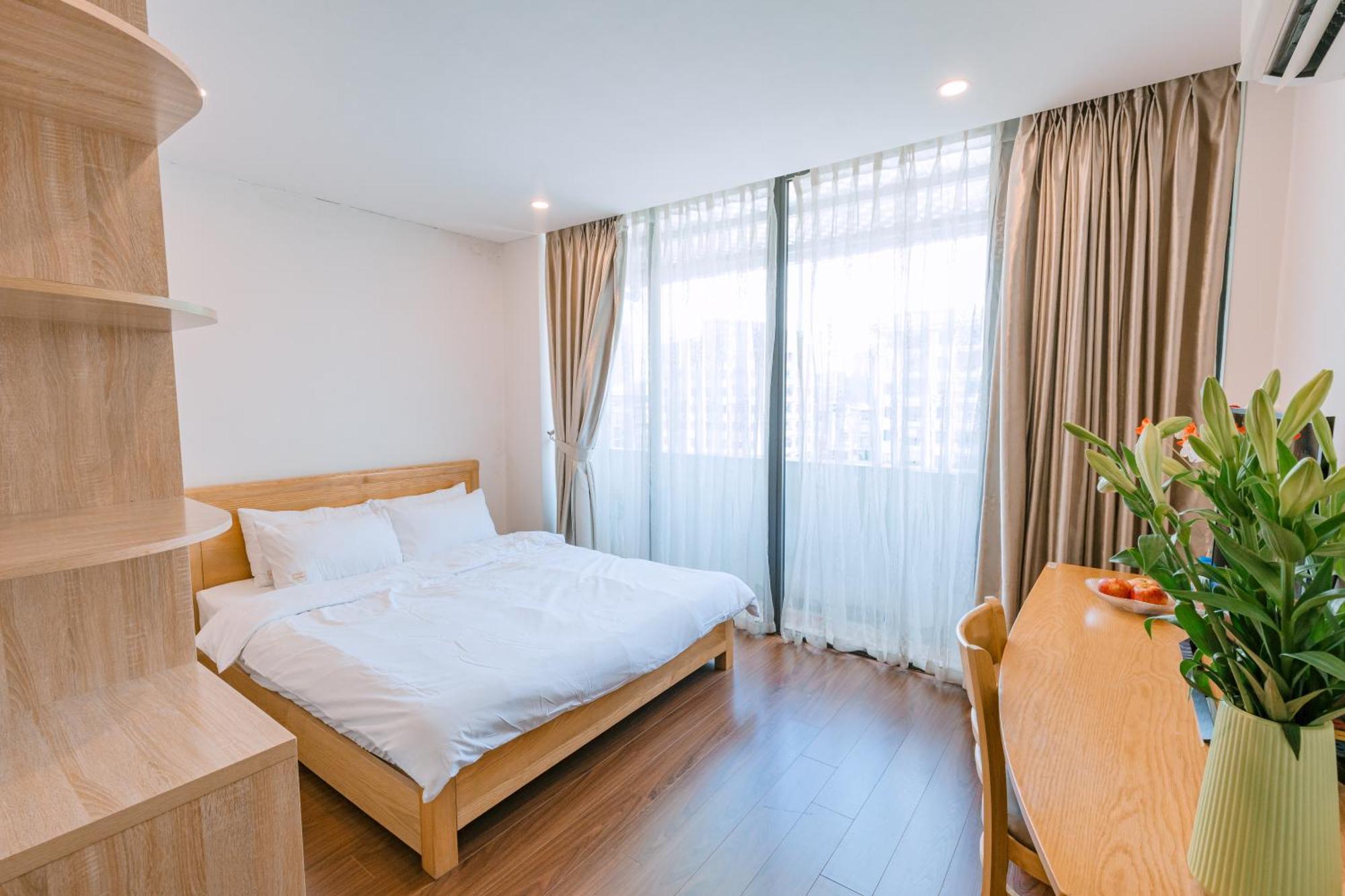 Hotel Big & Ha Noi