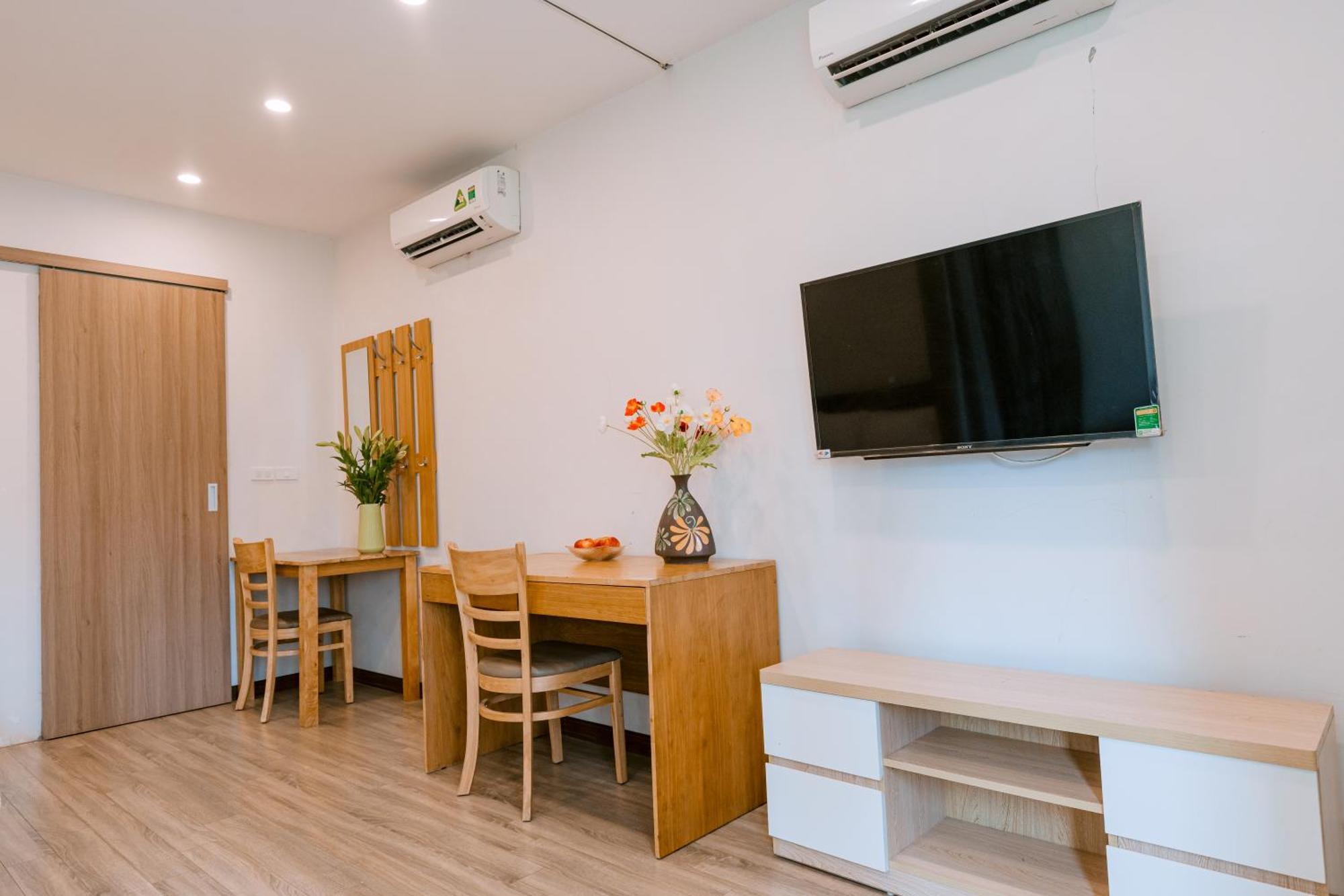 Hotel Big & Ha Noi