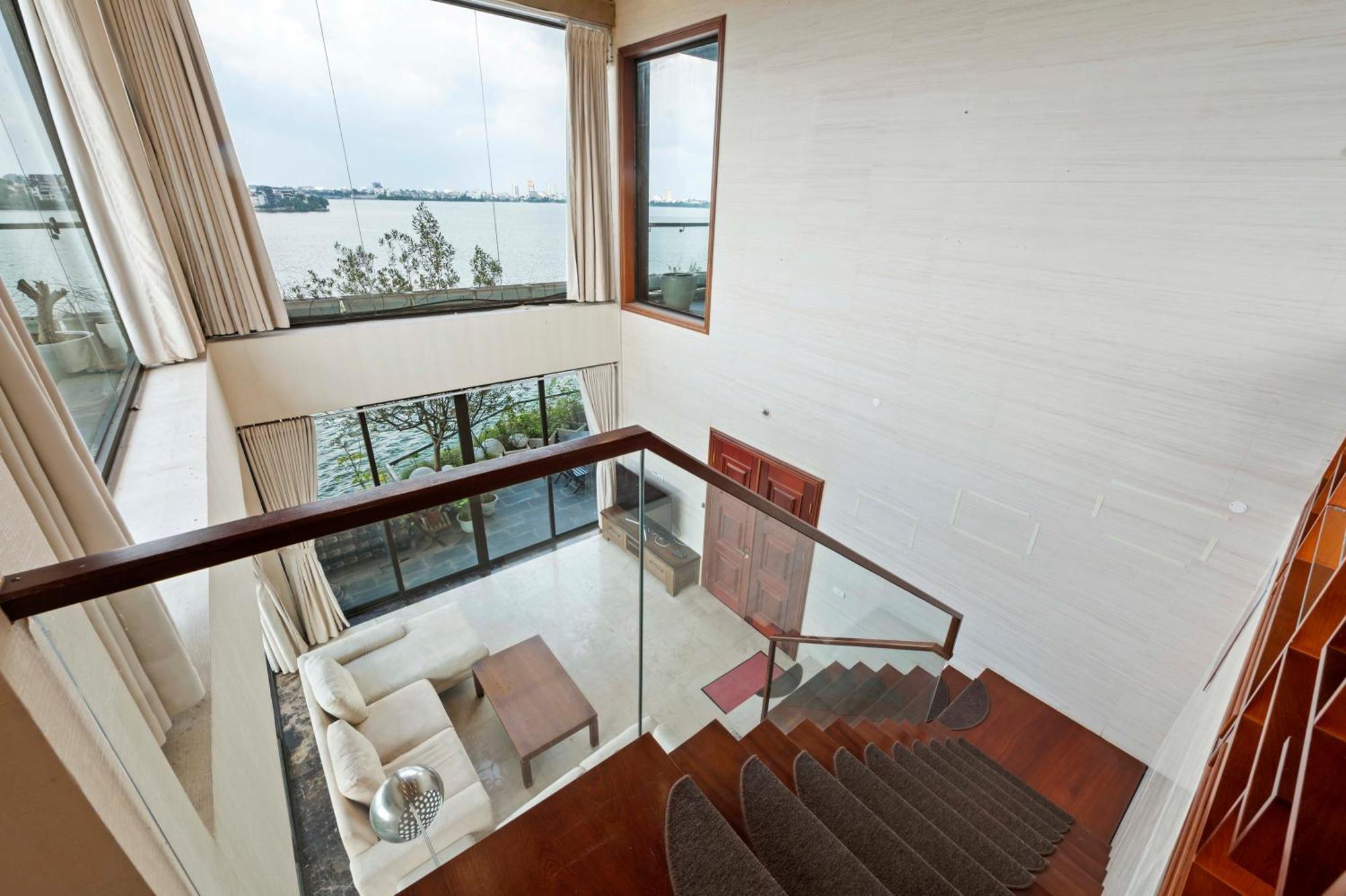 22land Moon West Apartment