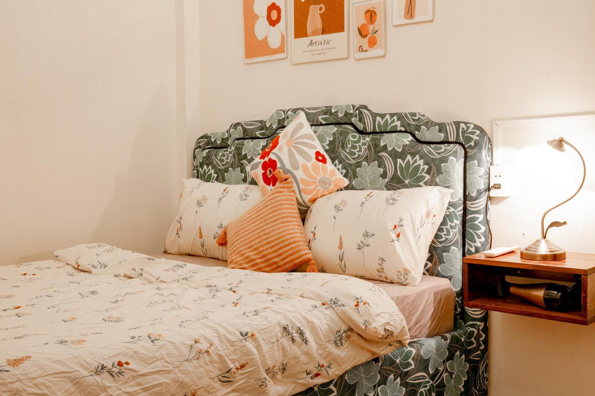 Sisan 2 Phong Ngu Hang Bong Hoan Kiem- 5p Ra Pho Di Bo Apartment